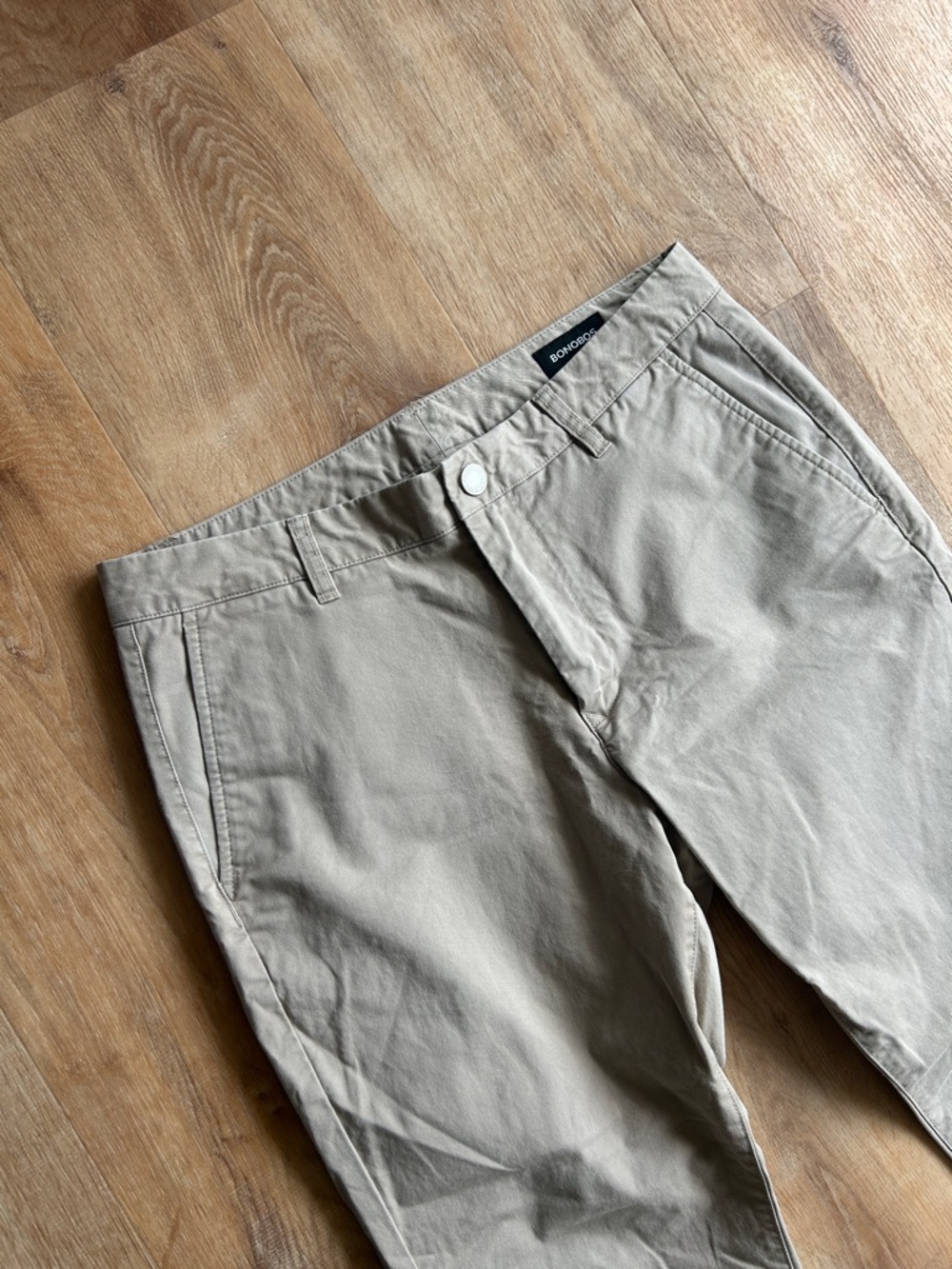 Bonobos Chinos in Light Tan with Pockets Slim Fit Men’s 33/28